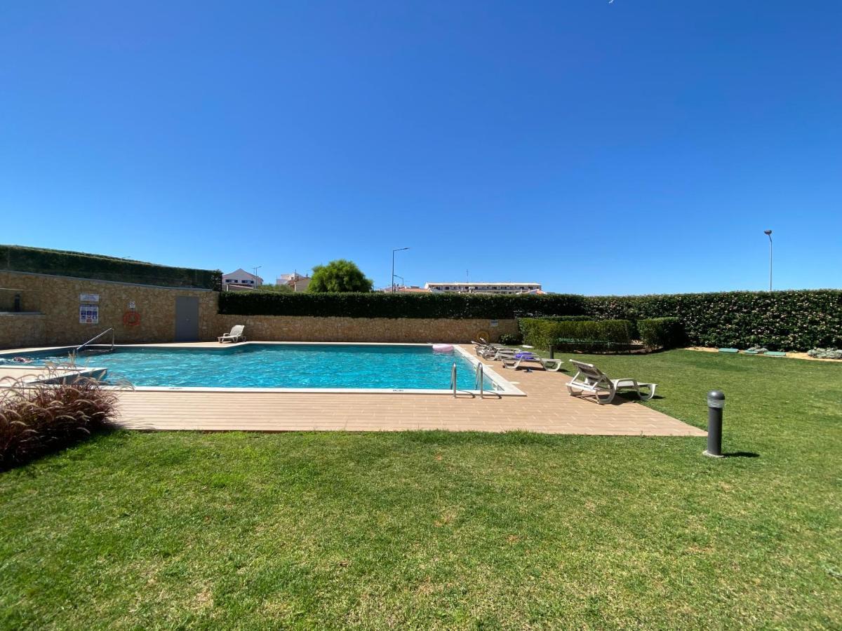 Albufeira Malpique Beach Apartment Екстер'єр фото